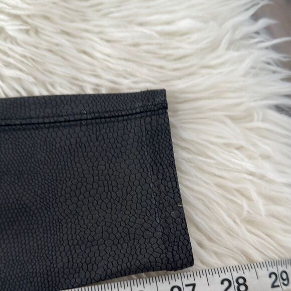 SPANX Faux Leather Black Textured Leggings Size M - Picture 5 of 9